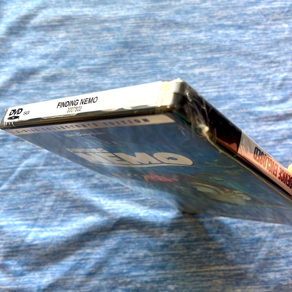 ☀️ 3 / $15 Sale ☀️ New Finding Nemo DVD 2-Disc collectors edition - Picture 4 of 6